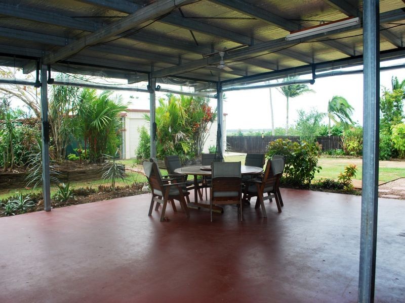 4 Maple Terrace, Tully QLD 4854