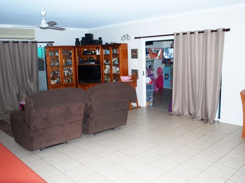 4 Maple Terrace, Tully QLD 4854