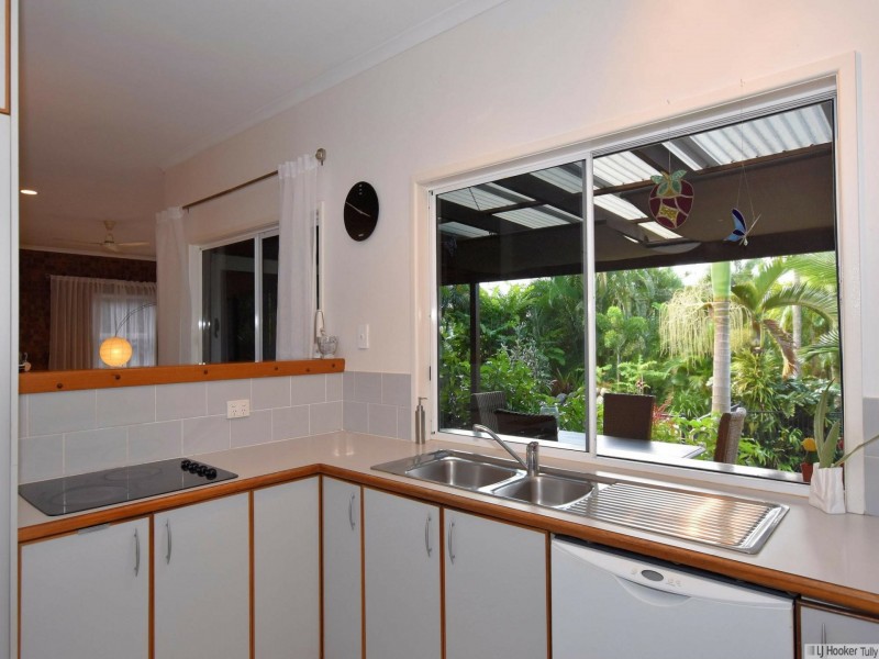 30 Cutten Street, Bingil Bay QLD 4852