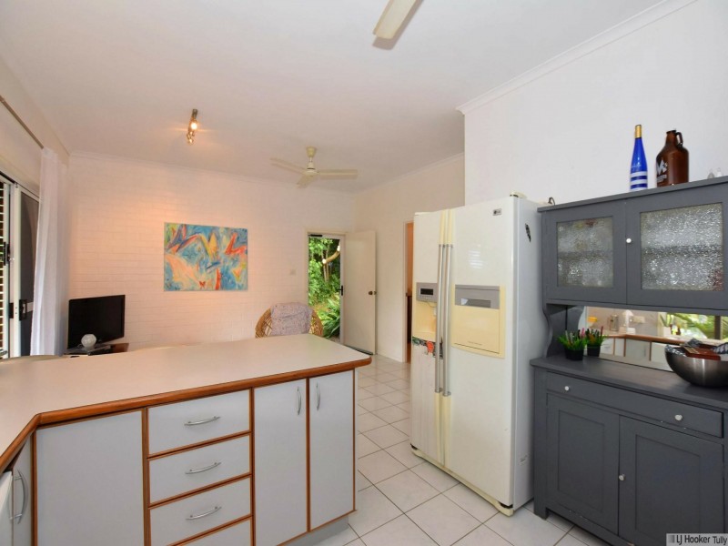 30 Cutten Street, Bingil Bay QLD 4852