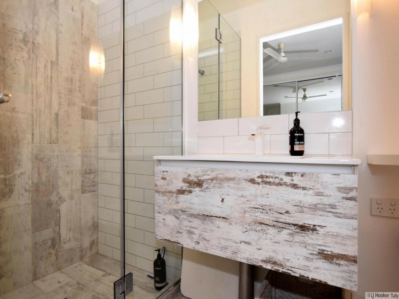 30 Cutten Street, Bingil Bay QLD 4852