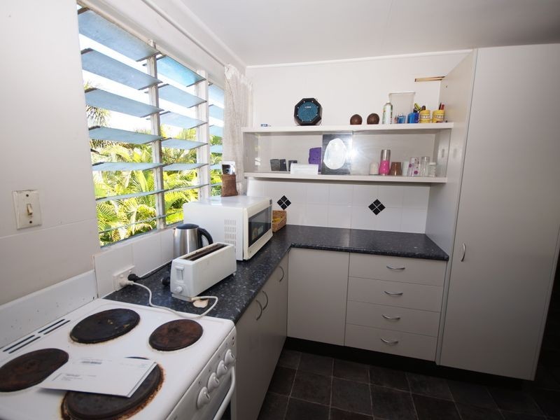 13 Trower Street, Tully QLD 4854