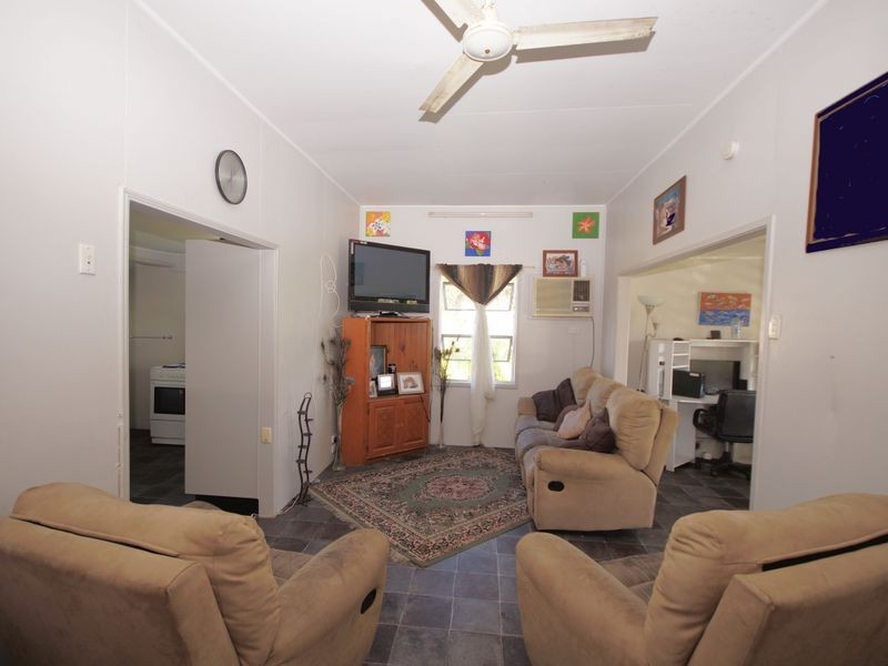 13 Trower Street, Tully QLD 4854