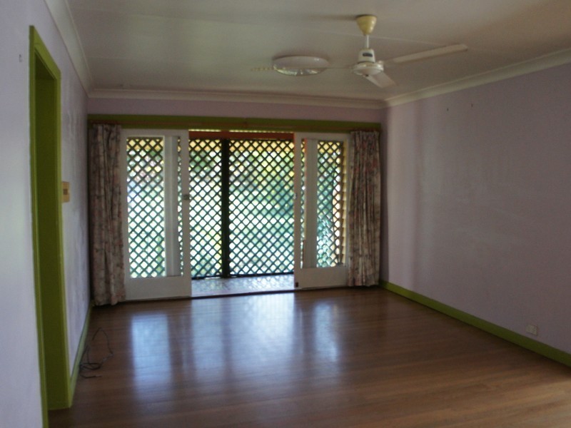 8 Clarke Kennedy Street, Tully QLD 4854