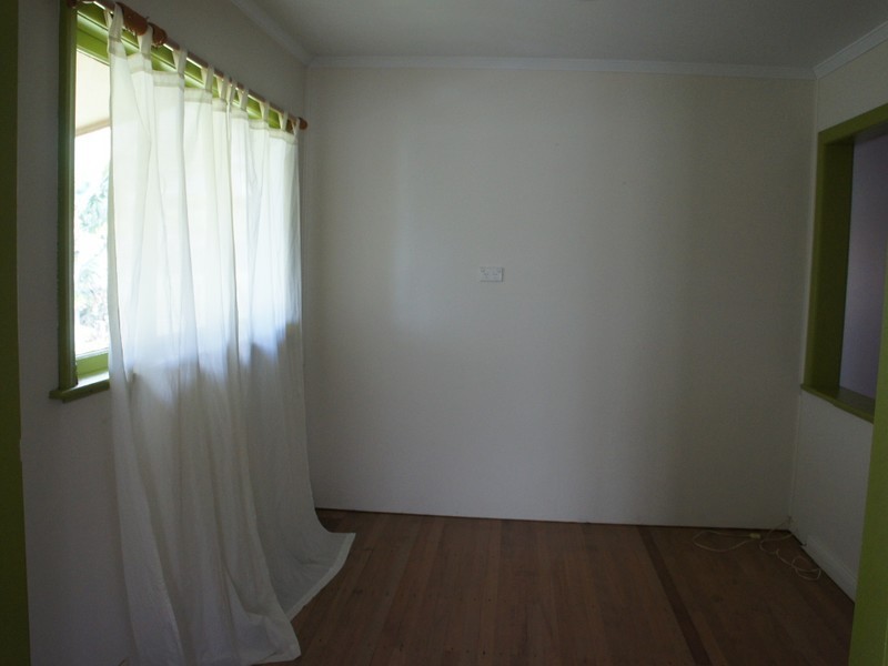 8 Clarke Kennedy Street, Tully QLD 4854