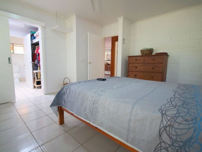 26 Cutten Street, Bingil Bay QLD 4852