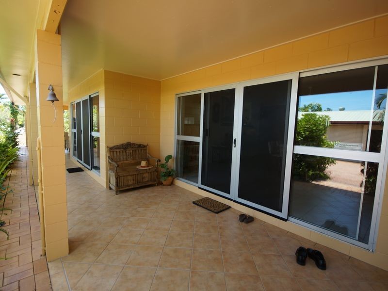 26 Cutten Street, Bingil Bay QLD 4852