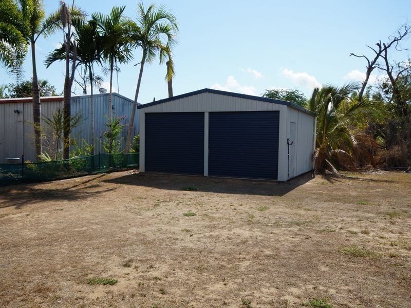 12 Muir Street, Tully Heads QLD 4854