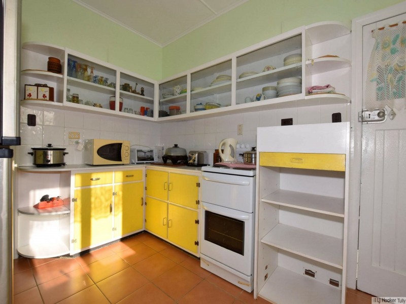 10 Cairns Street, Tully QLD 4854