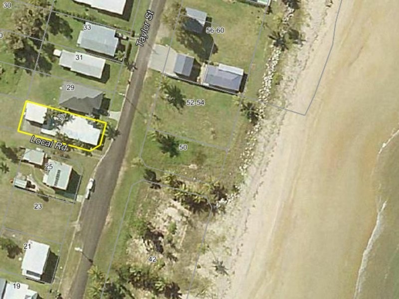 27 Taylor Street, Tully Heads QLD 4854