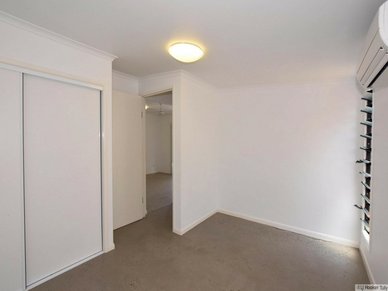 27 Taylor Street, Tully Heads QLD 4854