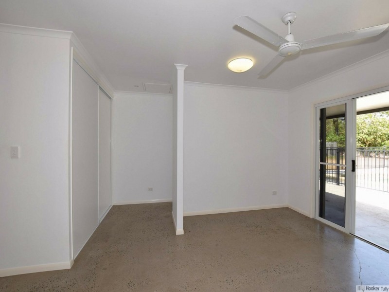 27 Taylor Street, Tully Heads QLD 4854