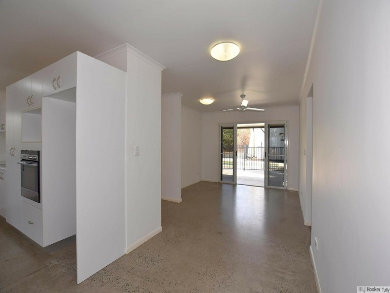 27 Taylor Street, Tully Heads QLD 4854