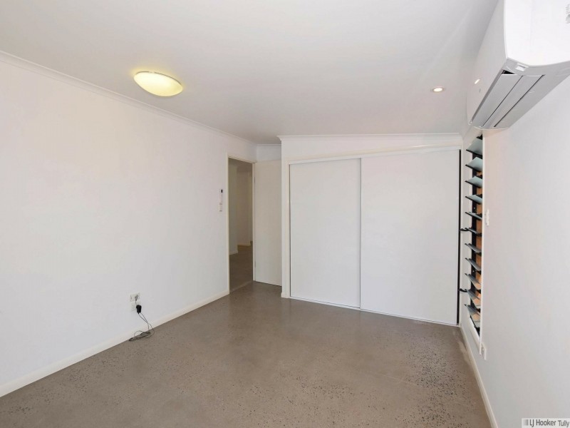 27 Taylor Street, Tully Heads QLD 4854