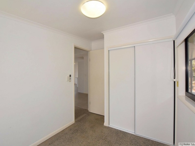 27 Taylor Street, Tully Heads QLD 4854