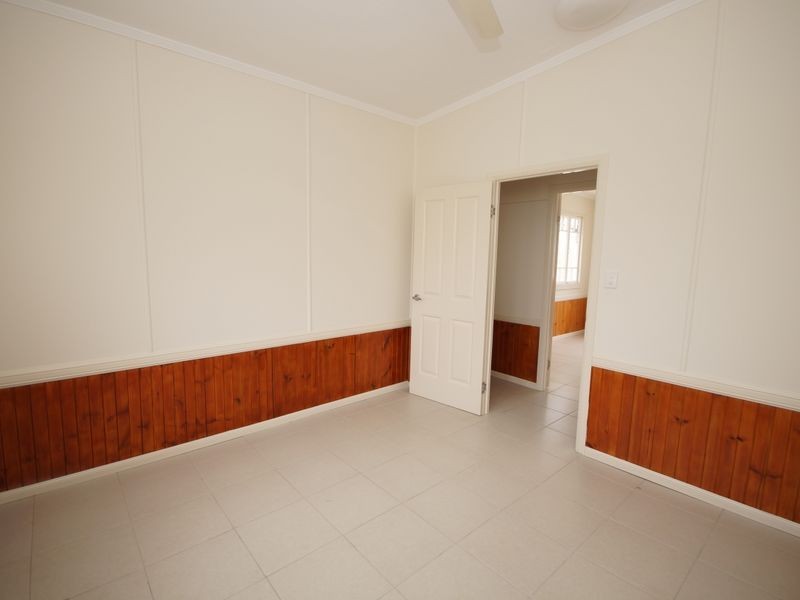 19 Black Street, Tully QLD 4854