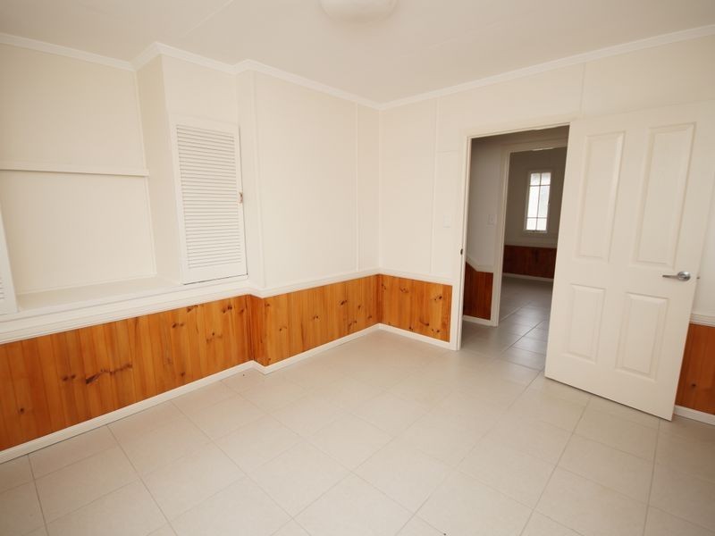 19 Black Street, Tully QLD 4854