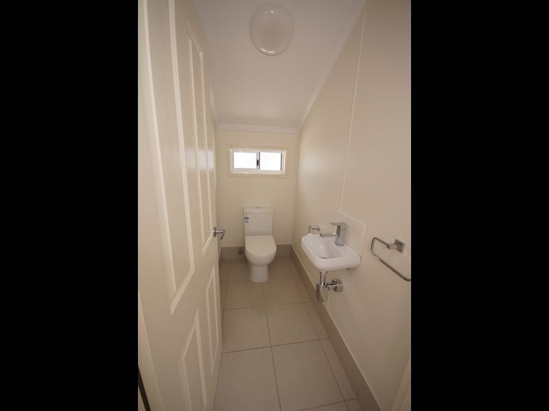 19 Black Street, Tully QLD 4854