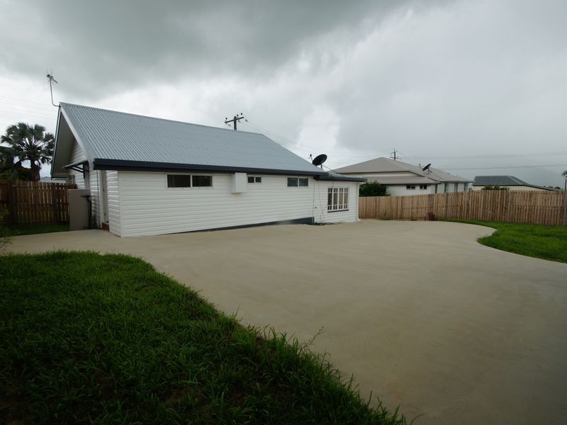 19 Black Street, Tully QLD 4854