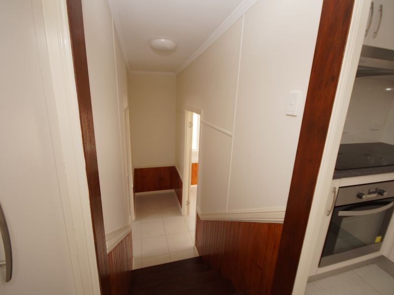 19 Black Street, Tully QLD 4854