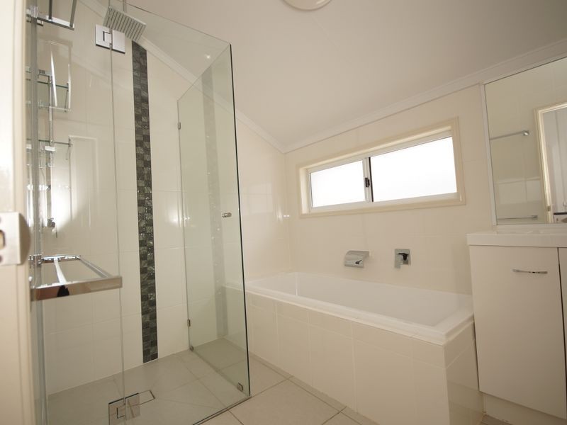 19 Black Street, Tully QLD 4854