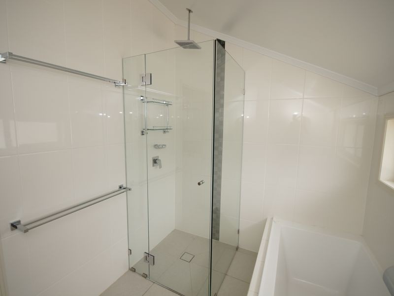 19 Black Street, Tully QLD 4854
