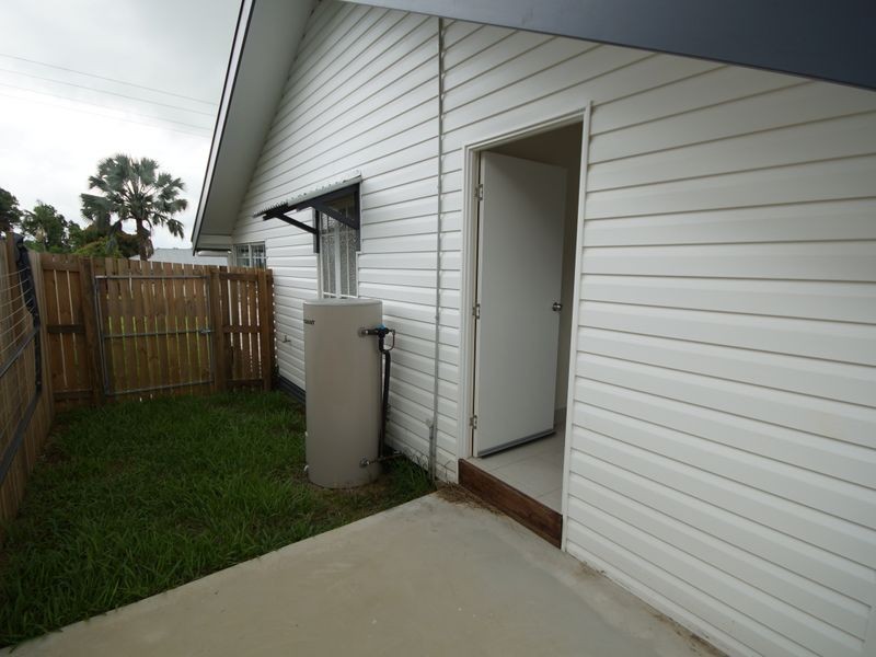 19 Black Street, Tully QLD 4854