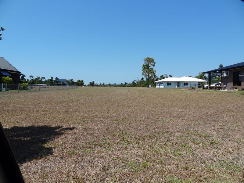 17 Dalgleish Street, Kurrimine Beach QLD 4871