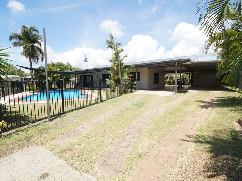 19 Casuarina Street, Tully Heads QLD 4854