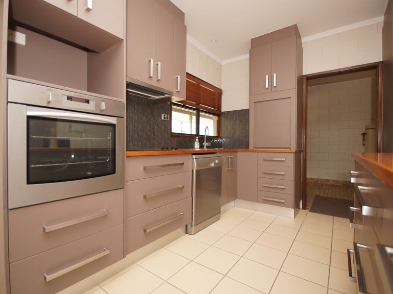 19 Casuarina Street, Tully Heads QLD 4854