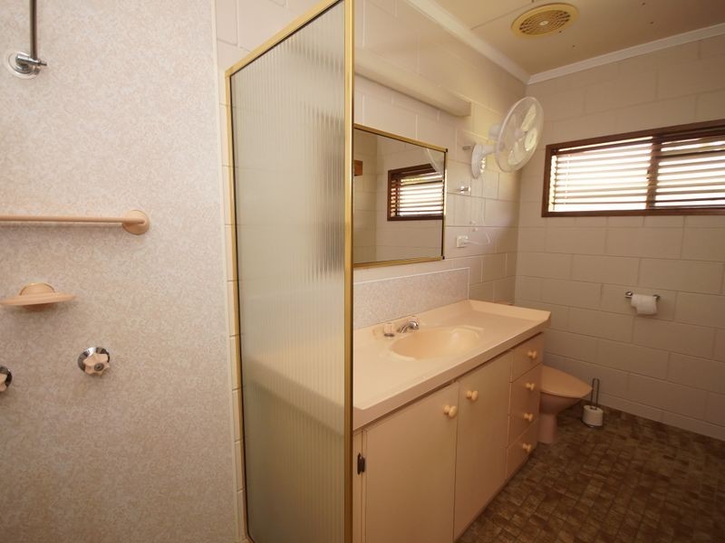 19 Casuarina Street, Tully Heads QLD 4854