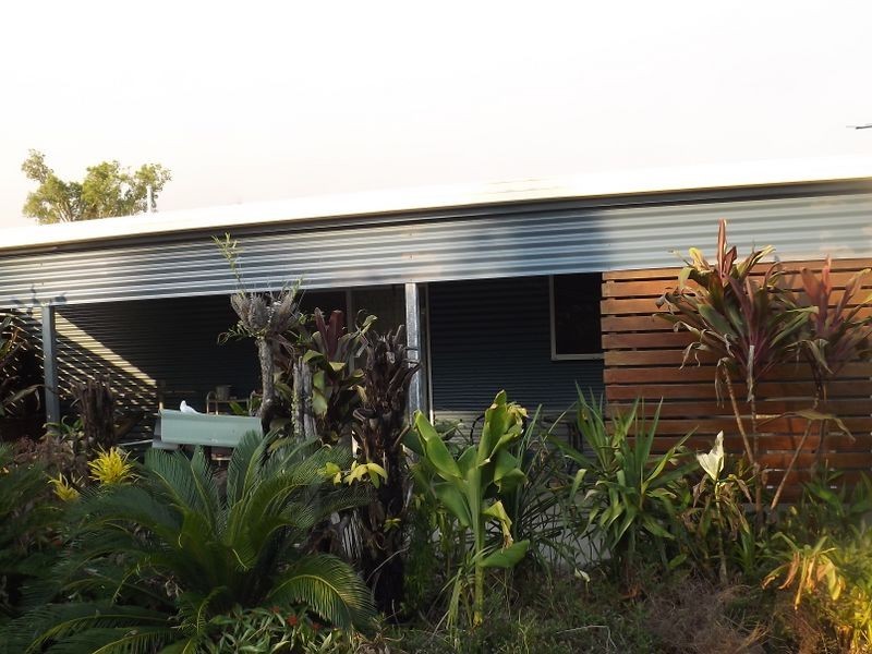 13 Amanda Crescent, Tully Heads QLD 4854