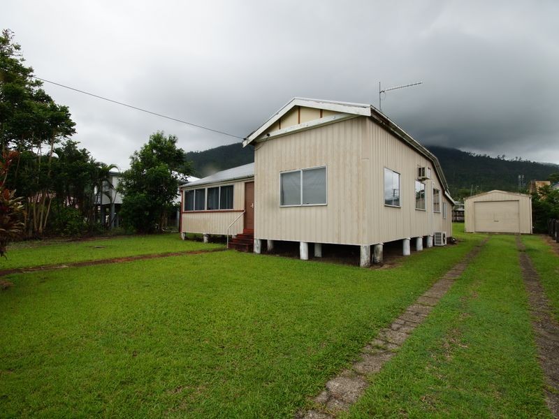 6 Curtis Street, Tully QLD 4854