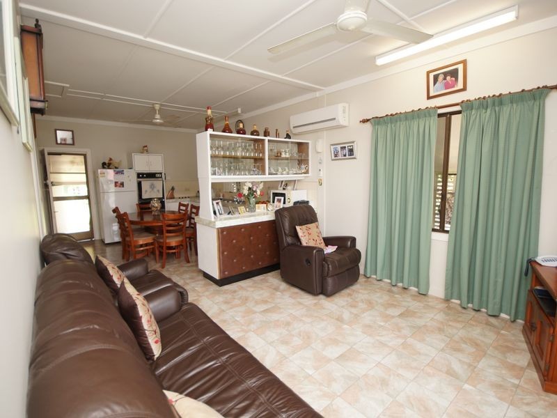 26 Glasgow, El Arish QLD 4855