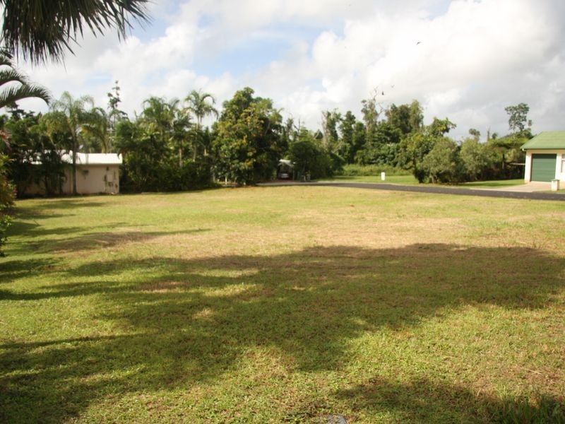 15 Kent Close, Mission Beach QLD 4852