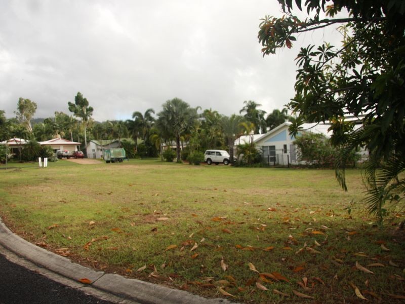 15 Kent Close, Mission Beach QLD 4852