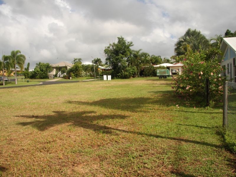 15 Kent Close, Mission Beach QLD 4852