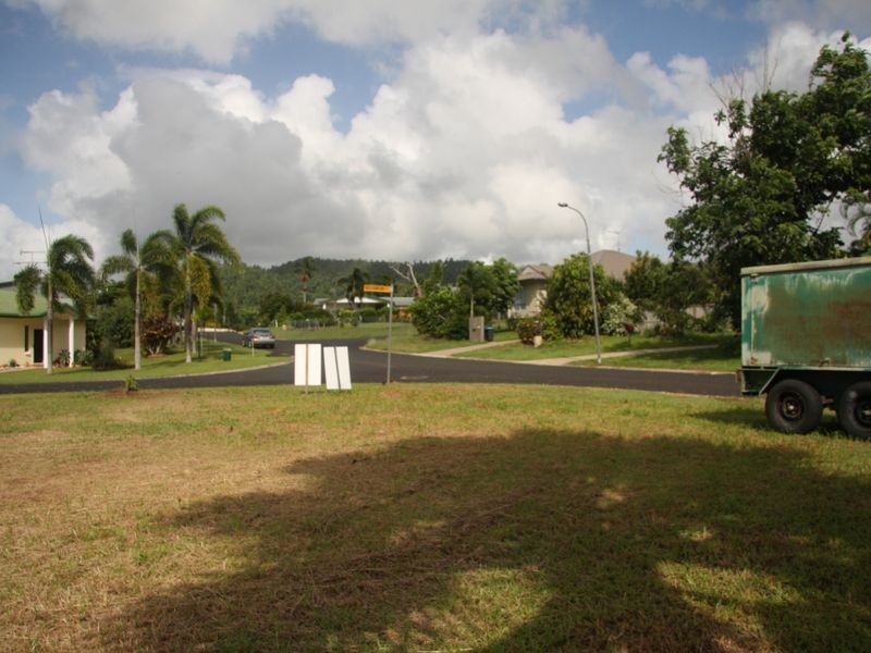 15 Kent Close, Mission Beach QLD 4852