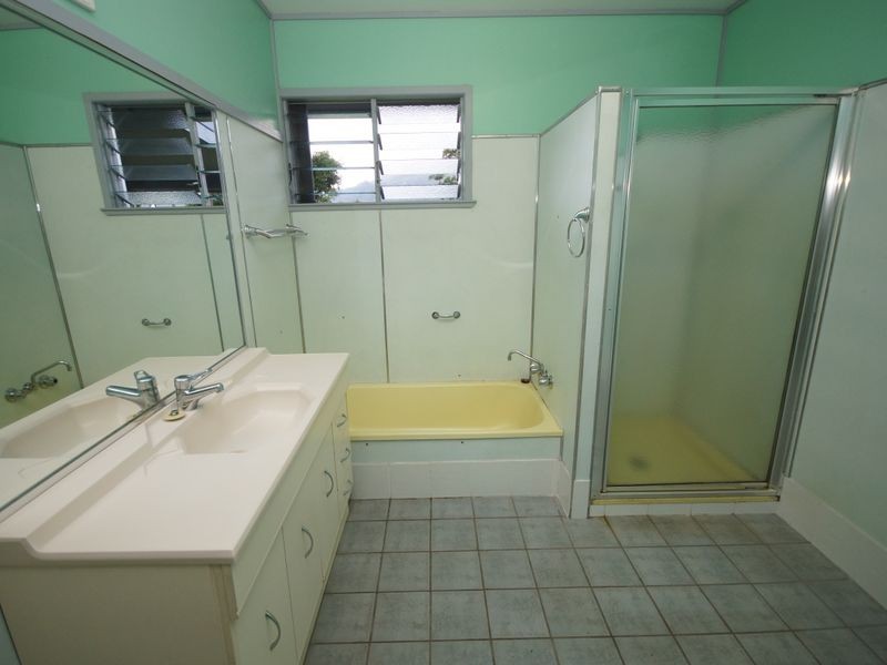 4 Cairns Street, Tully QLD 4854