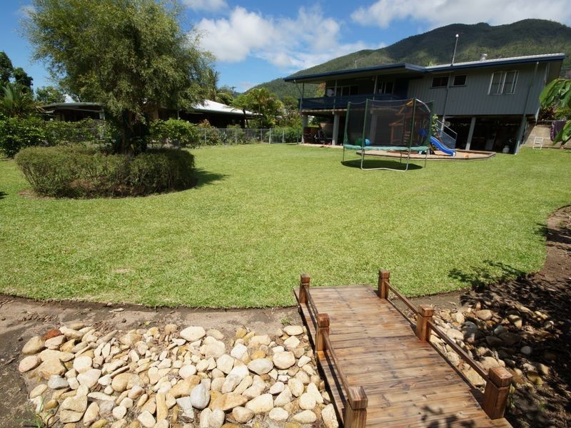 4 Cairns Street, Tully QLD 4854