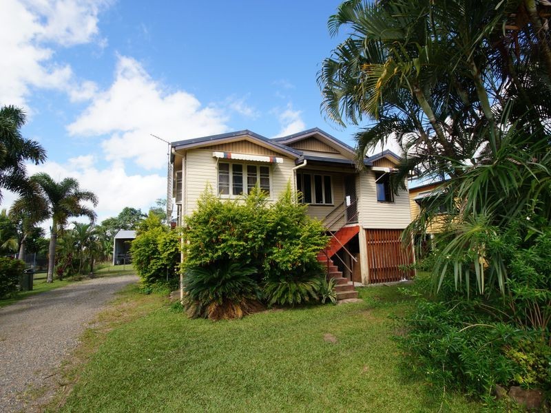 11 Trower Street, Tully QLD 4854
