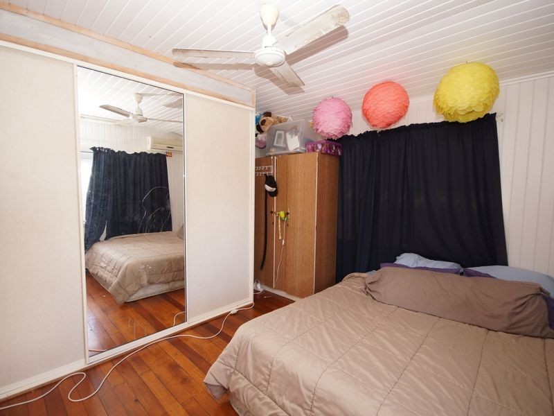 11 Trower Street, Tully QLD 4854
