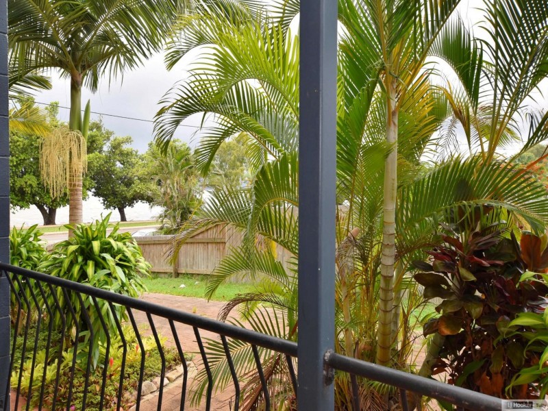 2/25 Victoria Street, Cardwell QLD 4849