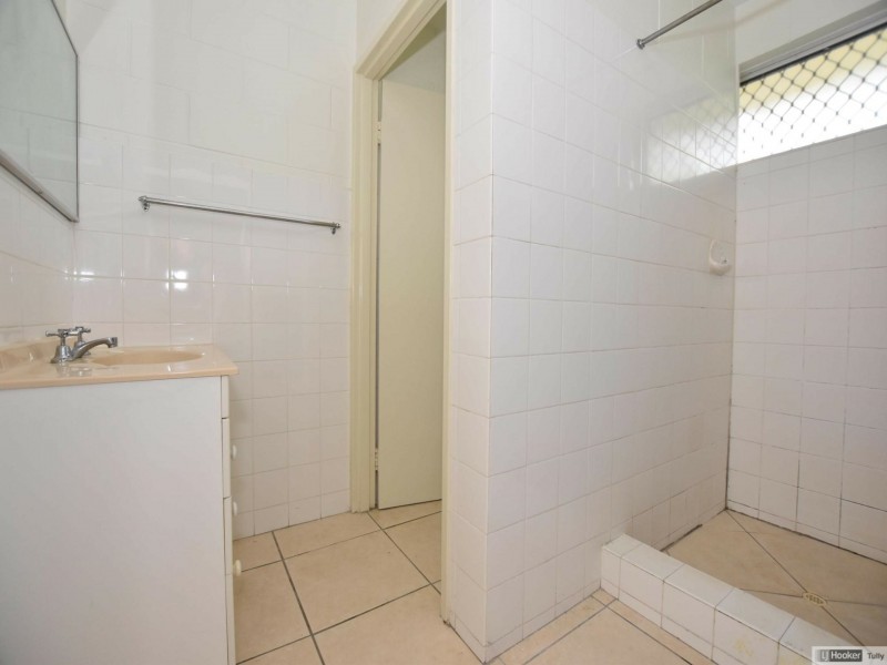 2/25 Victoria Street, Cardwell QLD 4849