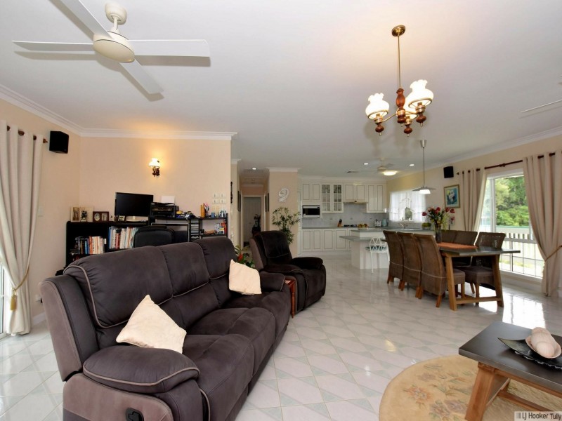 67 Taylor Street, Tully Heads QLD 4854