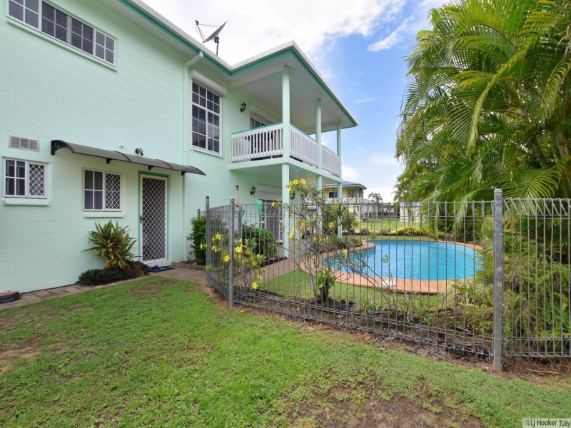 67 Taylor Street, Tully Heads QLD 4854
