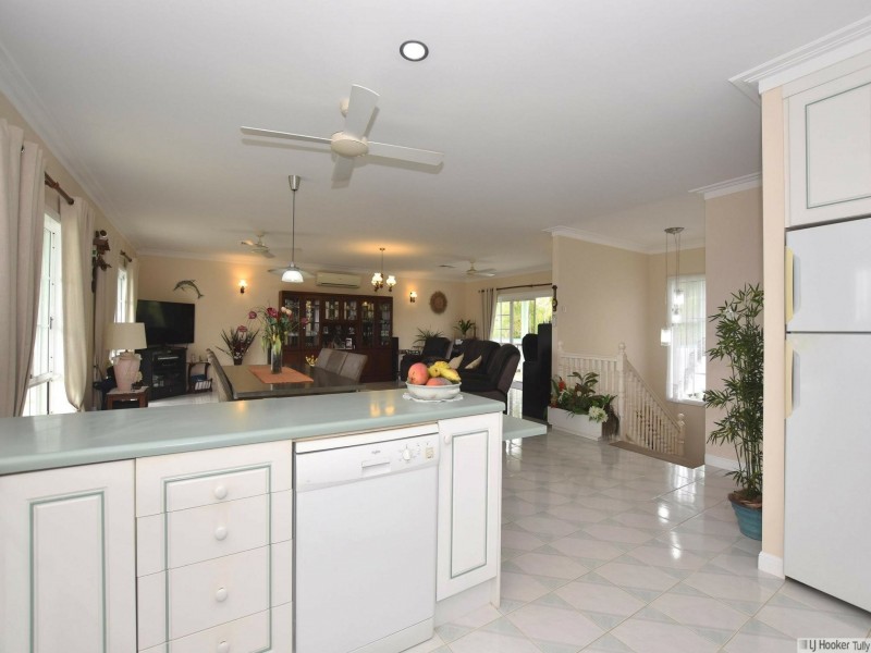 67 Taylor Street, Tully Heads QLD 4854