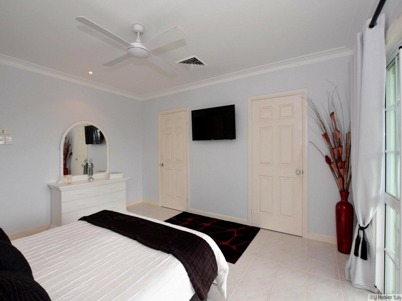 67 Taylor Street, Tully Heads QLD 4854