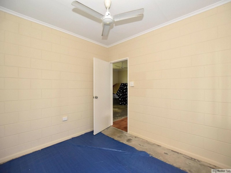 31 Taylor Street, Tully Heads QLD 4854