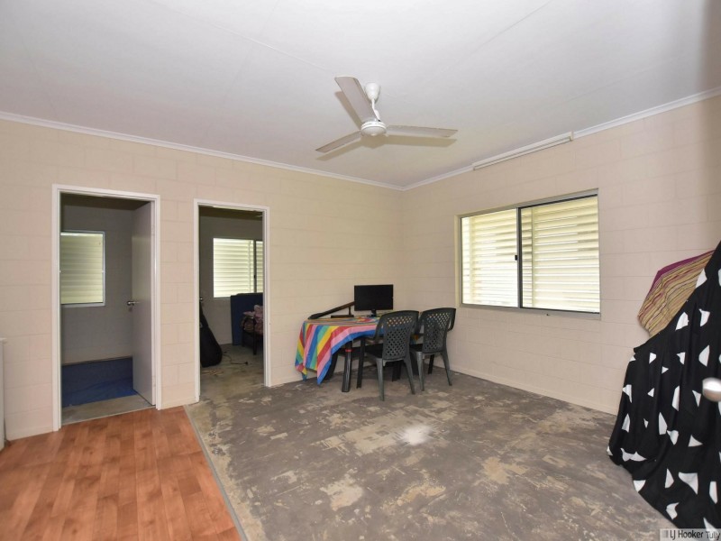 31 Taylor Street, Tully Heads QLD 4854